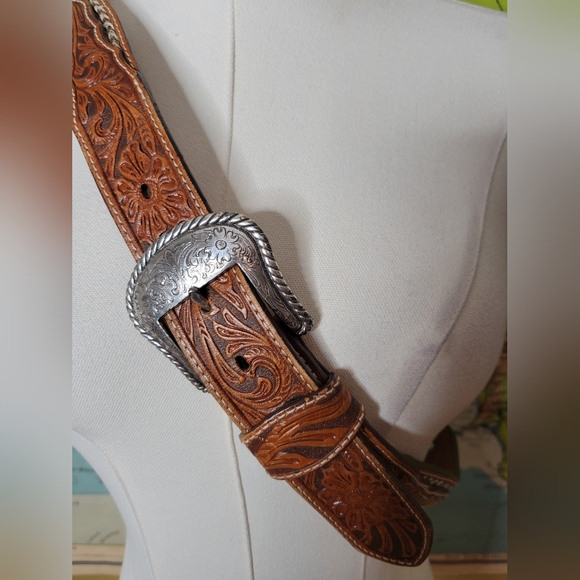 Vintage Brown Leather Embossed Belt with Silver Buckle Size 38 - Picture 2 of 16